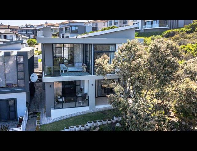 4 BEDROOM HOUSE FOR SALE IN PINNACLE POINT GOLF ESTATE